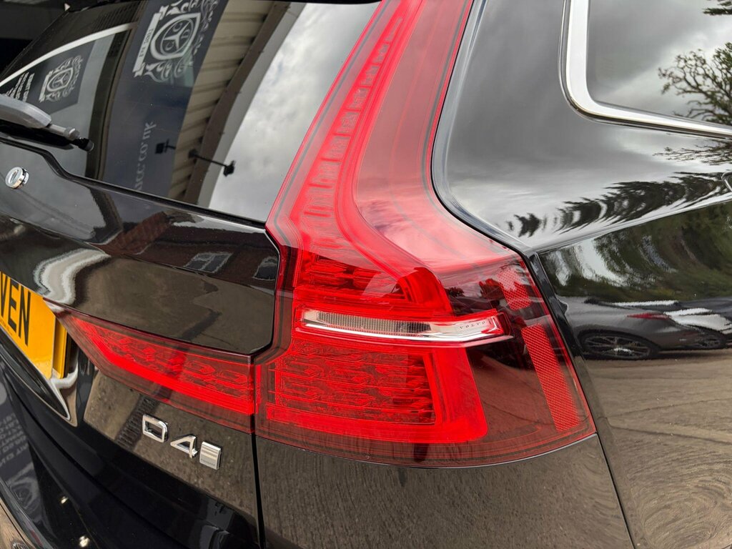 Volvo V60 T4 R-design Nav Grey #18