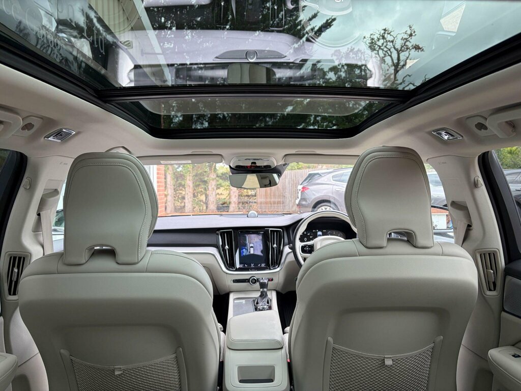 Volvo V60 T4 R-design Nav Grey #10