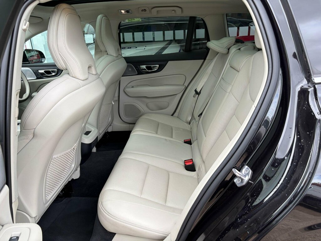 Volvo V60 T4 R-design Nav Grey #9