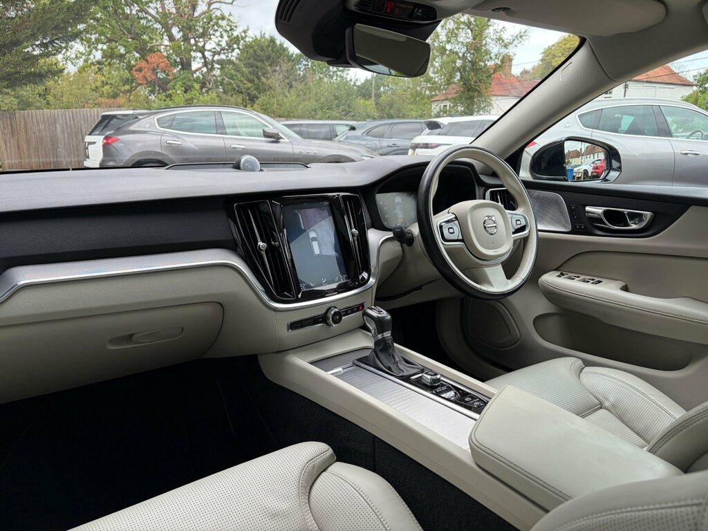 Volvo V60 T4 R-design Nav Grey #8