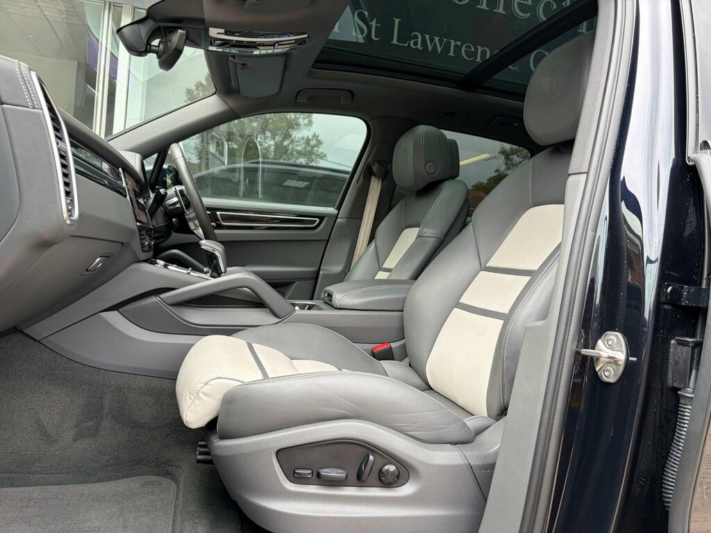 Porsche Cayenne 3.0 V6 E-hybrid 17.9Kwh Platinum Edition Tiptronic #2