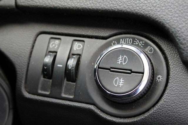 Vauxhall Insignia Hatchback 1.6 Cdti Sri VX Line Nav Euro 6 Ss White #29