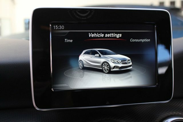 Mercedes-Benz A Class A180d Amg Line Premium Silver #28