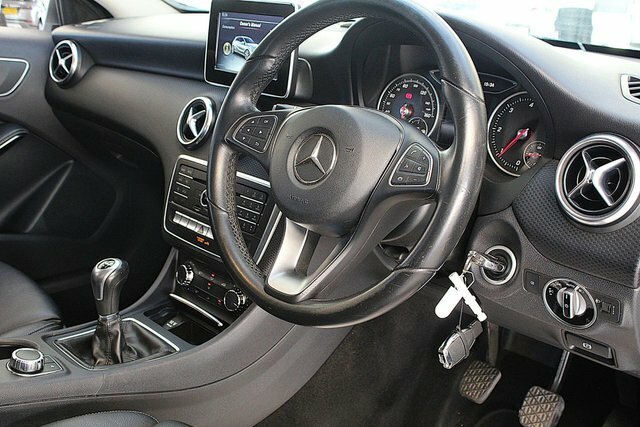Mercedes-Benz A Class A180d Amg Line Premium Silver #36