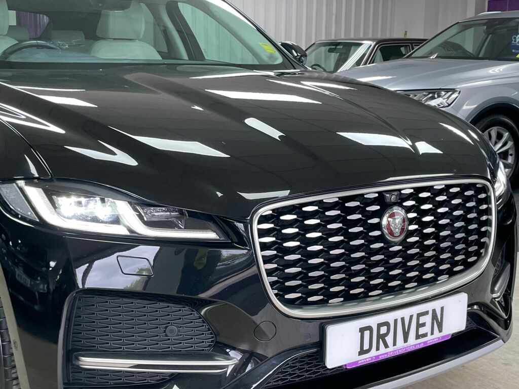 Jaguar F-Pace S Black #3