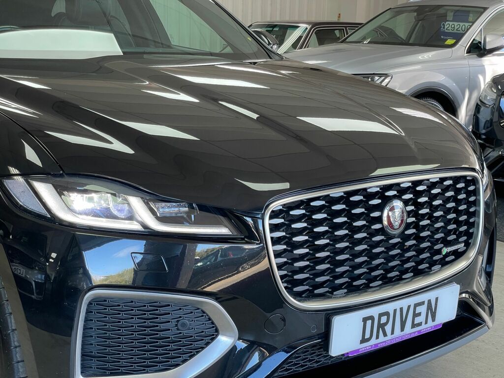 Jaguar F-Pace Diesel Black #3