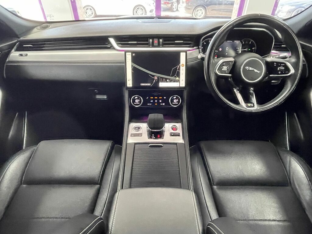 Jaguar F-Pace Diesel Black #2