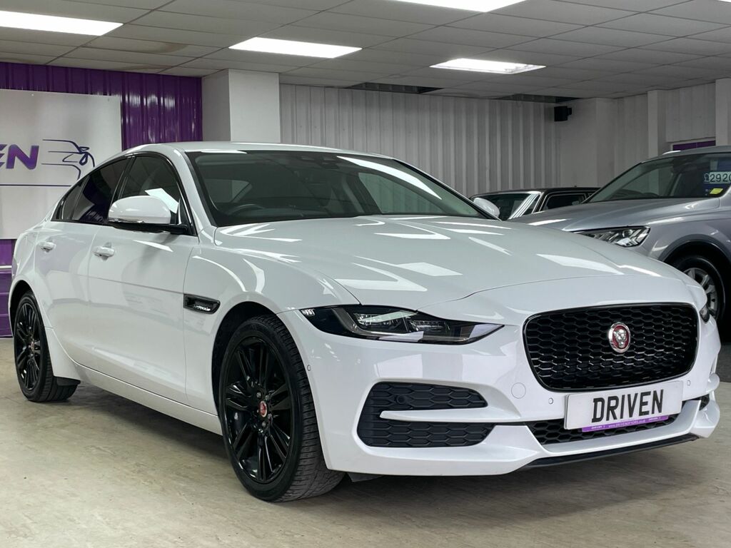 Jaguar XE Diesel Black #4