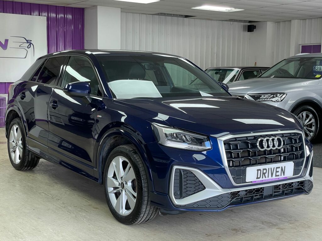 Audi Q2 Petrol Blue #4