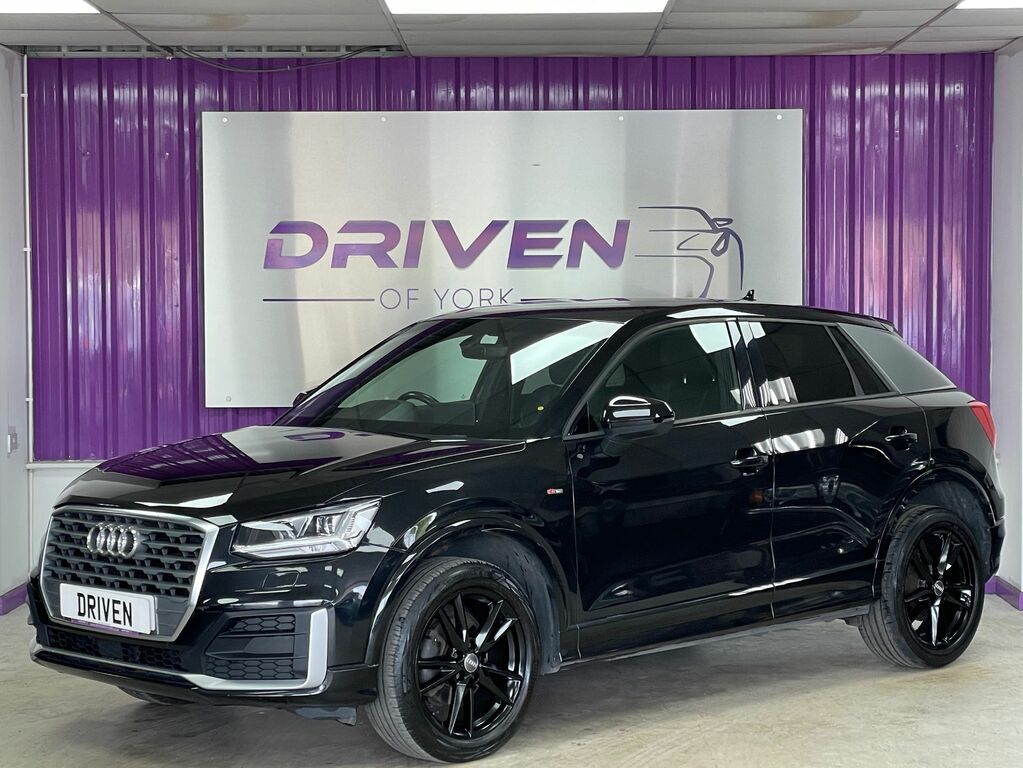 Audi Q2 S Line Black