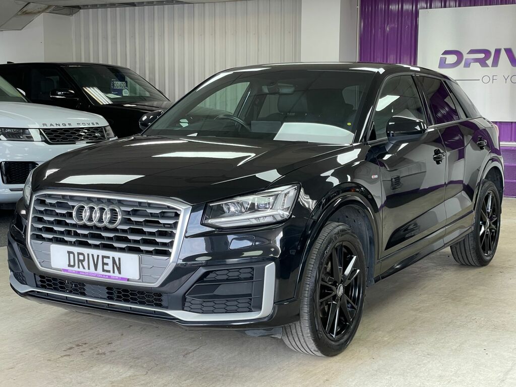 Audi Q2 S Line Black #6