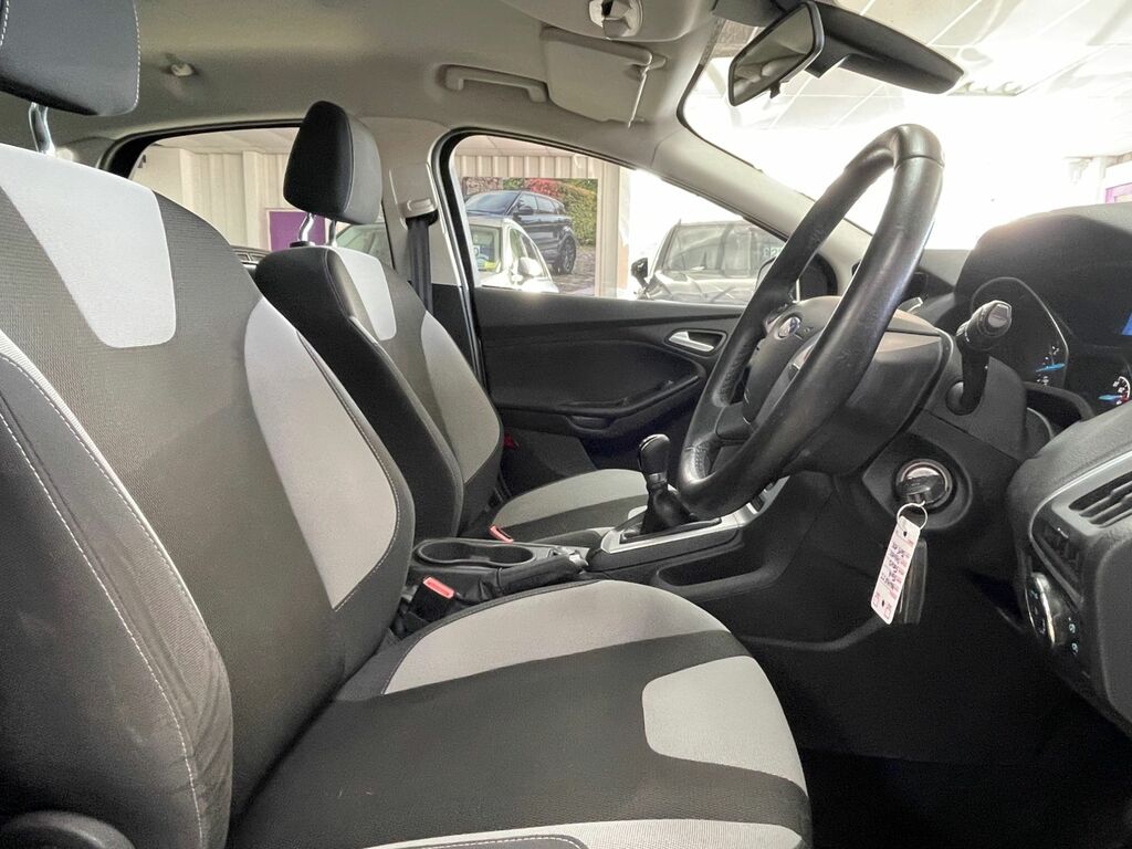 Ford Focus 1.6 Tdci Zetec Euro 5 Ss Silver #19