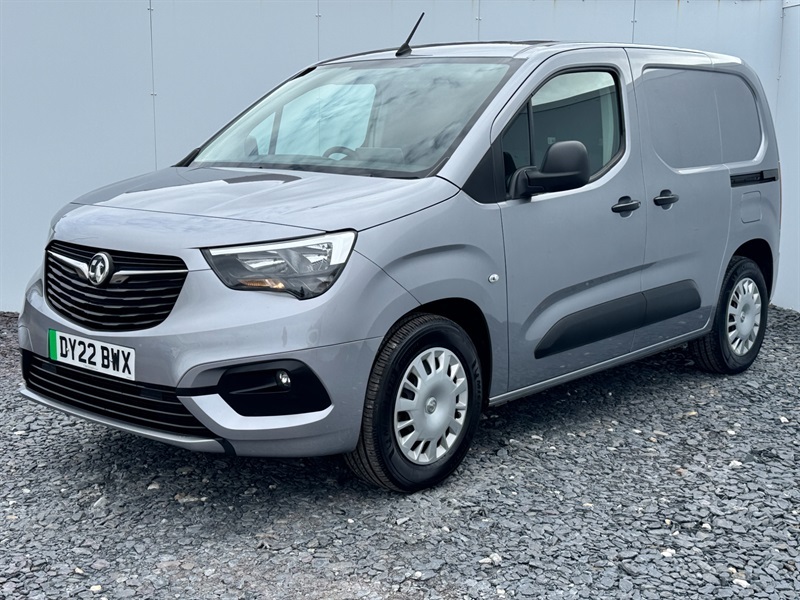 Vauxhall Combo-e Life 2300 50Kwh Sportive Panel Van L1 Grey #3