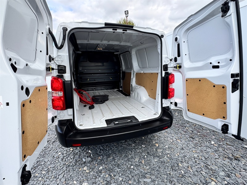 Peugeot E-Expert 75Kwh Professional Long Panel Van 6Dr Aut  #25
