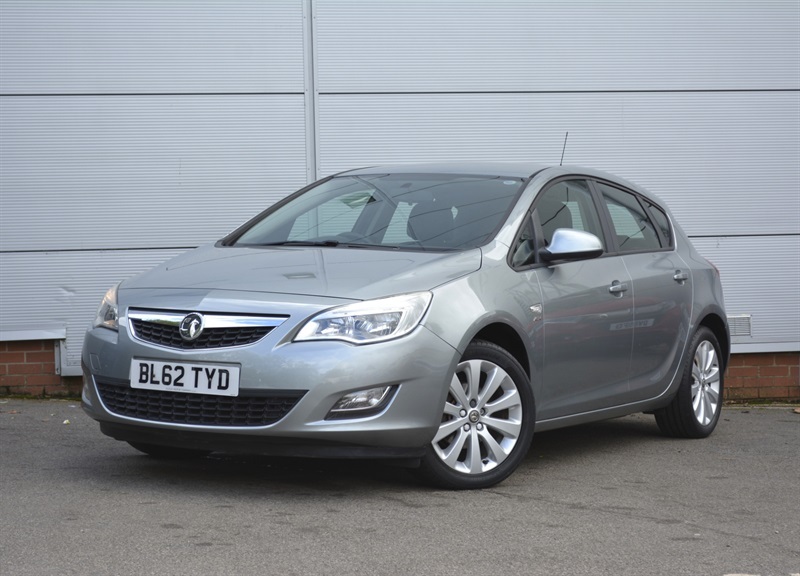 Vauxhall Astra 1.4 16V Active Hatchback Euro 5 Silver #2
