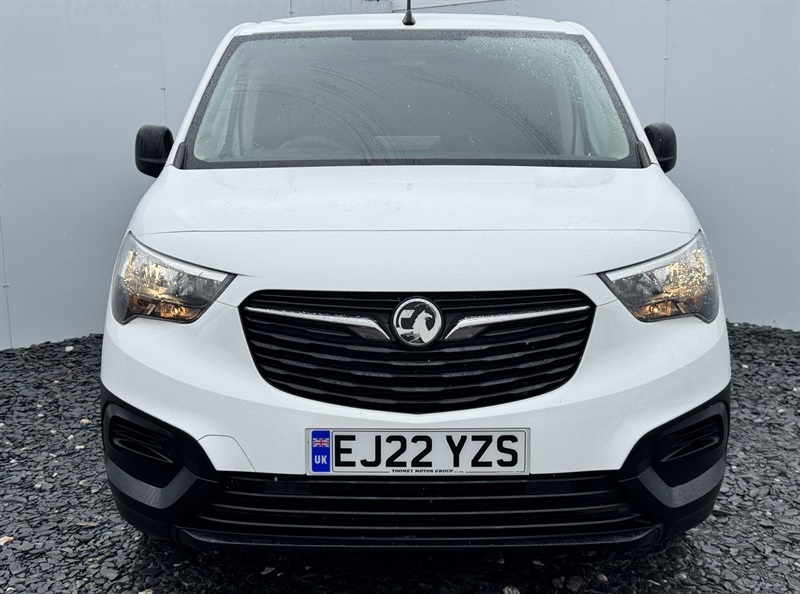 Vauxhall Combo 1.5 Turbo D 2300 Dynamic Panel Van 6Dr Manu White #2