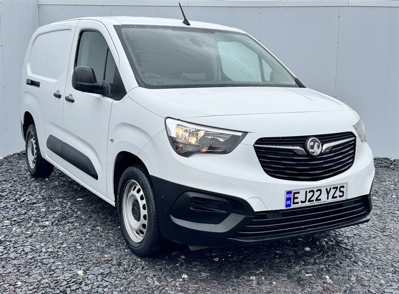 Vauxhall Combo 1.5 Turbo D 2300 Dynamic Panel Van 6Dr Manu White