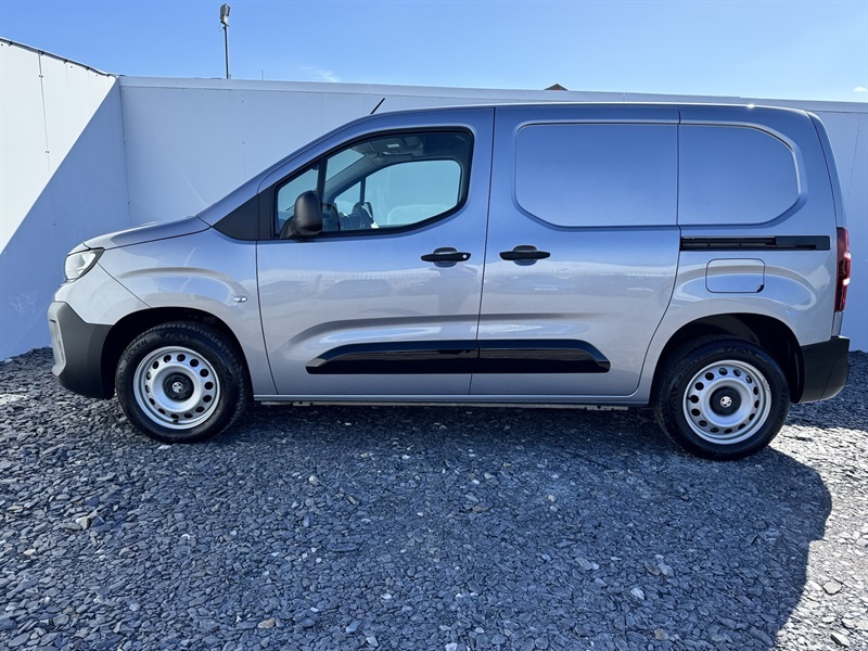 Vauxhall Combo 1.5 Turbo D 2300 Prime Panel Van YP25PTY Grey #4