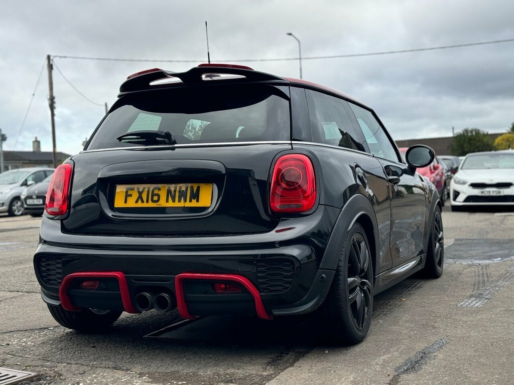 Mini Hatch 2L John Cooper Works Black #6