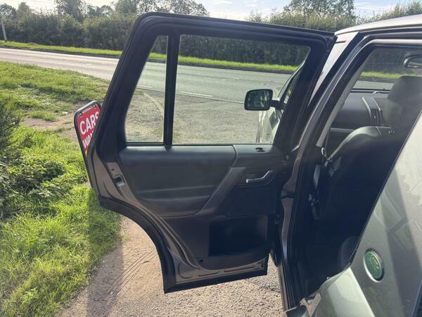 Land Rover Freelander 2 Land Rover Freelander 2 Gs Td4e 2.2L Black #51