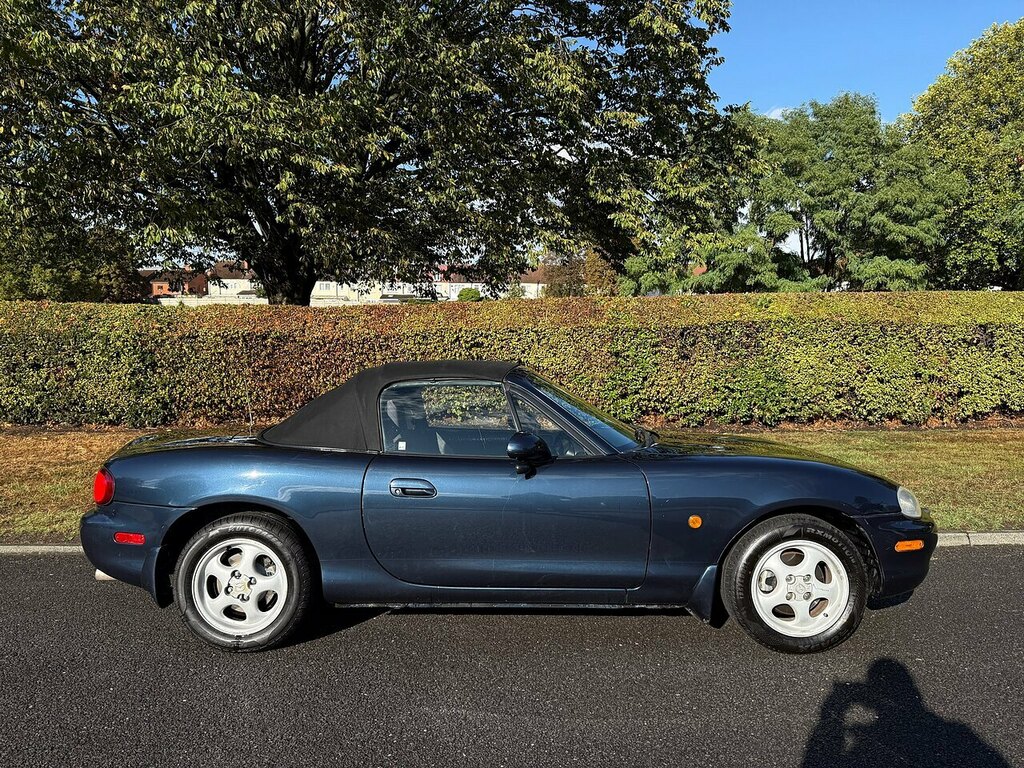 Mazda MX-5 Convertible U3696 Blue #2