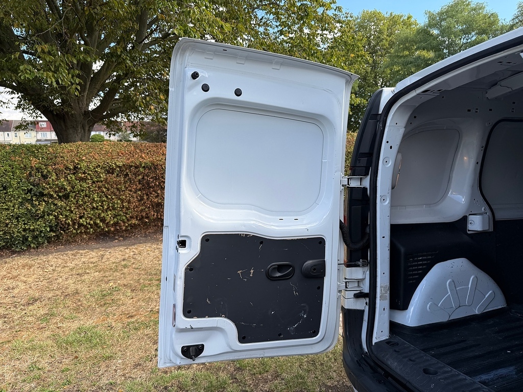 Renault Kangoo Ze Ml20 33Kwh Business Plus Panel Van White #28