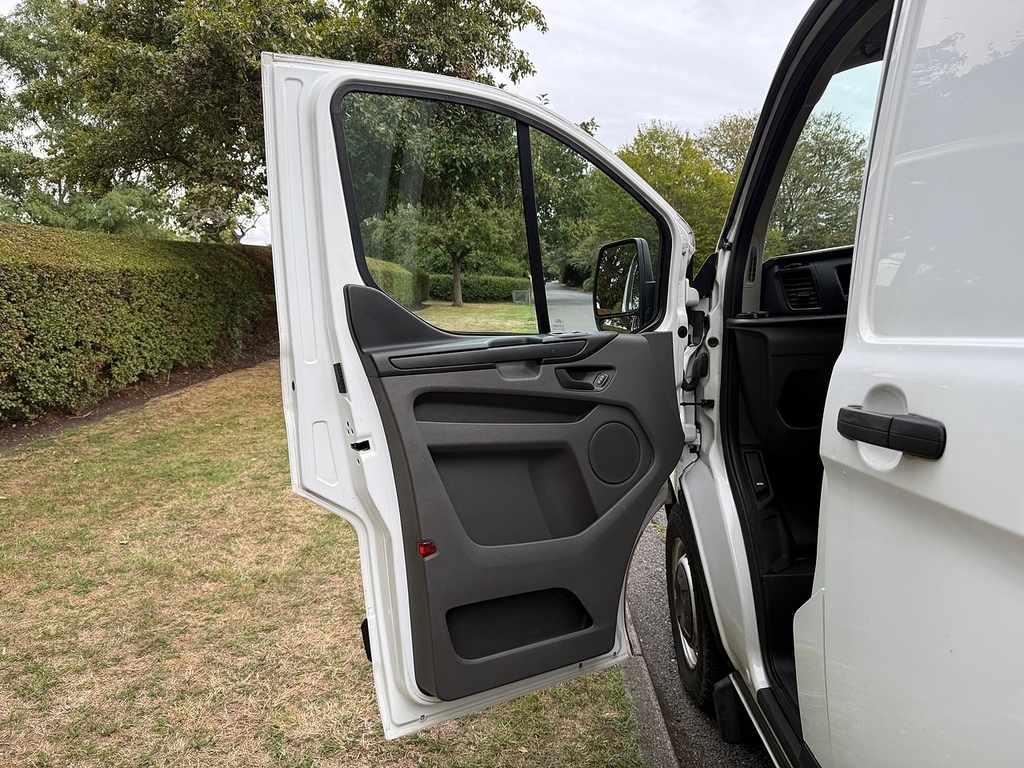Ford Transit Custom 2.0 350 Ecoblue Fwd L2 H3 Euro 6 White #30