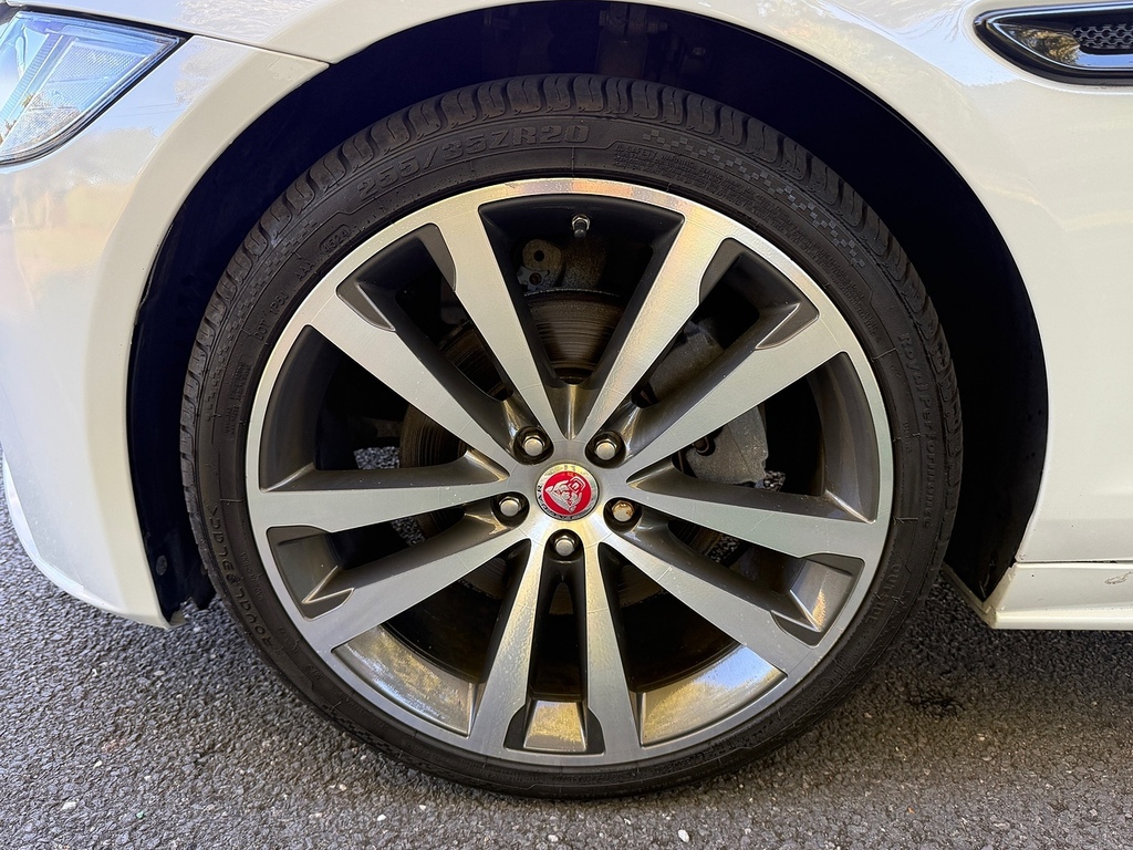Jaguar XF 2.0D 180 Portfolio Black #51