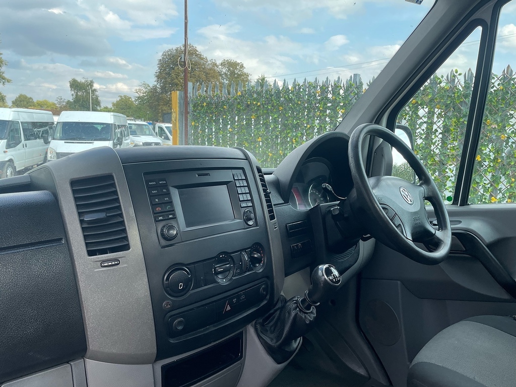Volkswagen Crafter Cr35 2.0 Tdi Medium Wheel Base Mwb High Roof Panel White #10