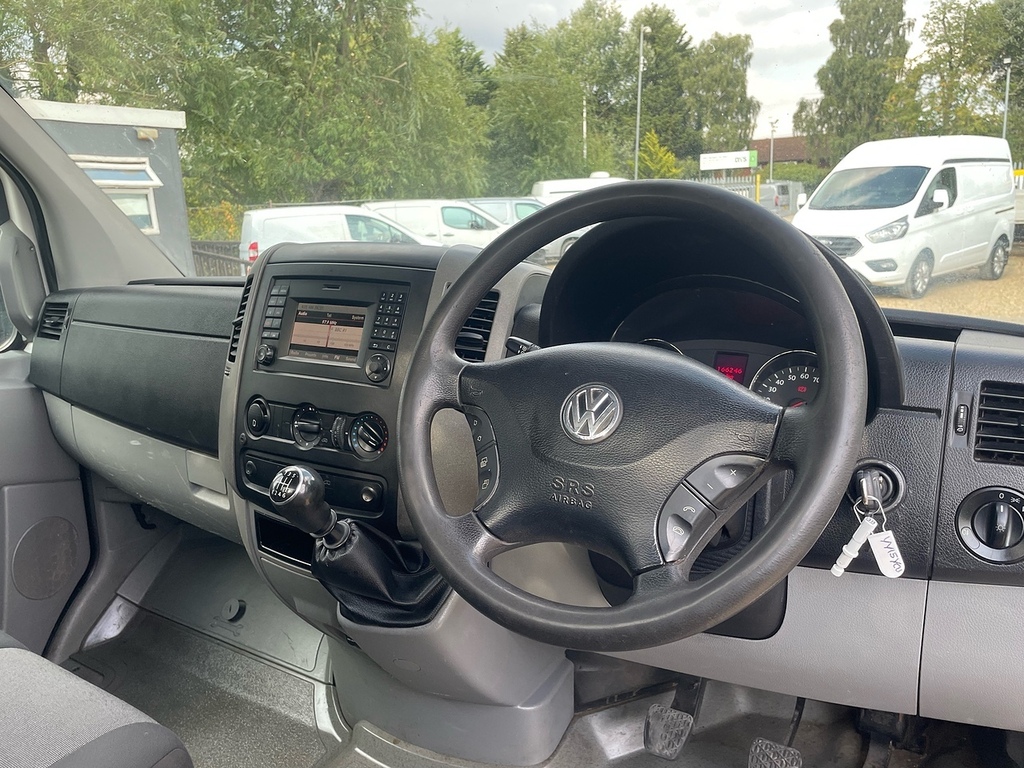 Volkswagen Crafter Cr35 2.0 Tdi Medium Wheel Base Mwb High Roof Panel White #9