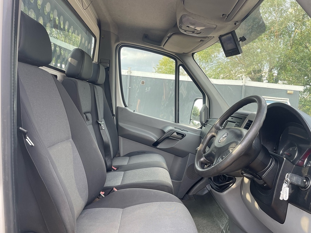 Volkswagen Crafter Cr35 2.0 Tdi Medium Wheel Base Mwb High Roof Panel White #6