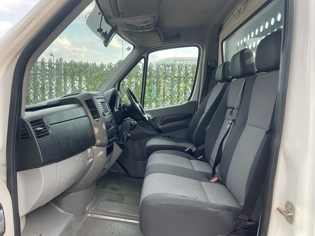 Volkswagen Crafter Cr35 2.0 Tdi Medium Wheel Base Mwb High Roof Panel White #7
