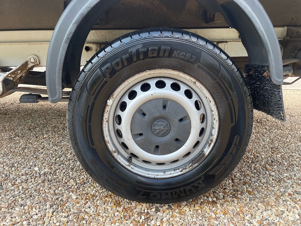Volkswagen Crafter Cr35 2.0 Tdi Medium Wheel Base Mwb High Roof Panel White #23