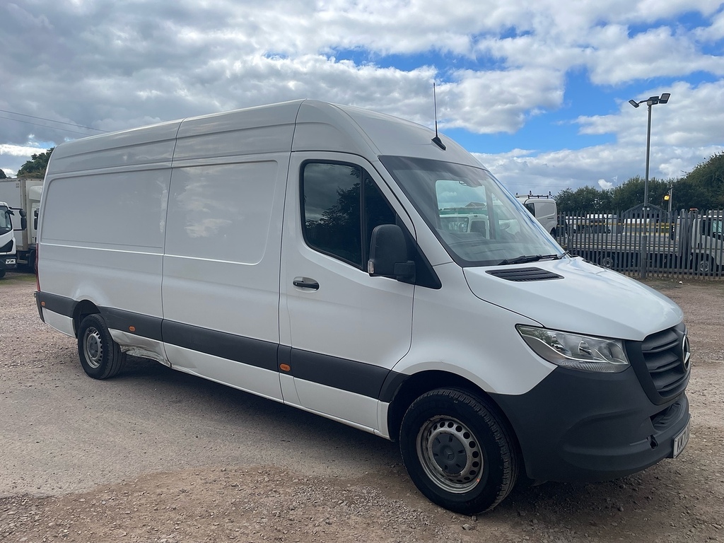 Mercedes-Benz Sprinter 315 2.0 Cdi Progressive L3 Lwb Panel Van - White White