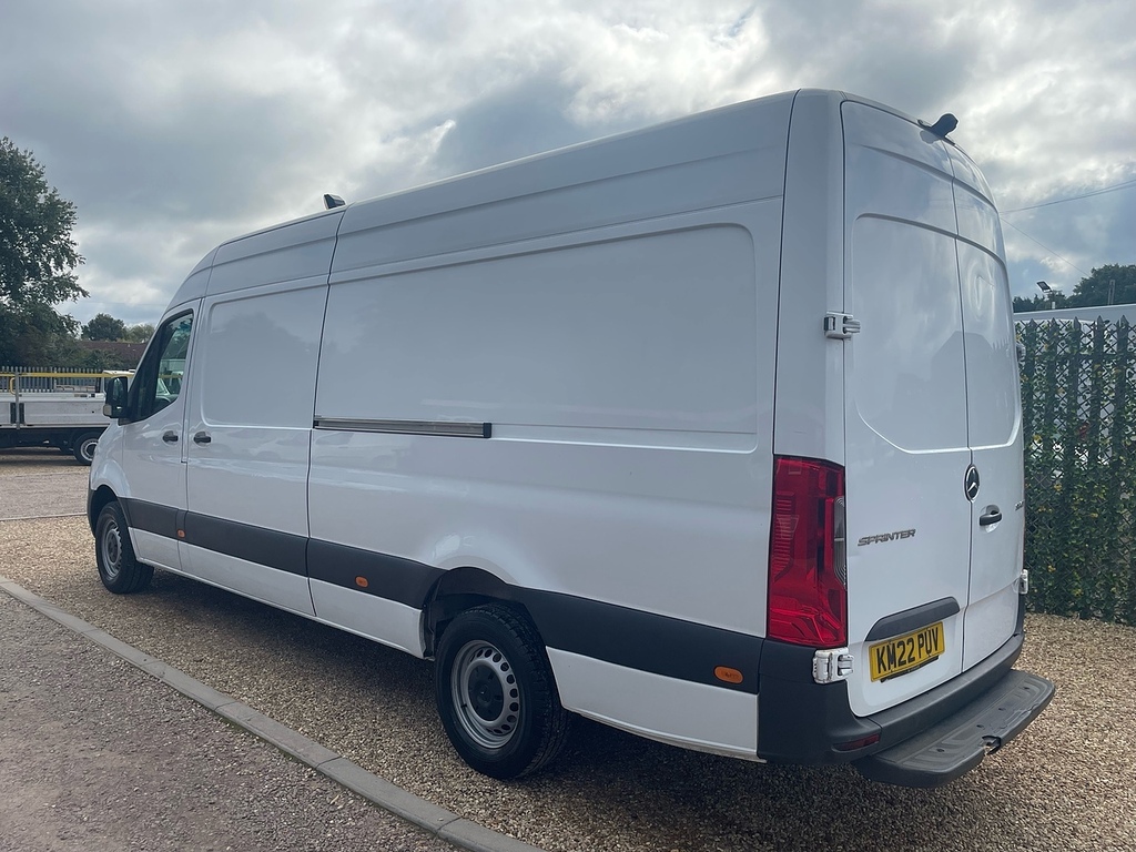 Mercedes-Benz Sprinter 315 Cdi Progressive White #3