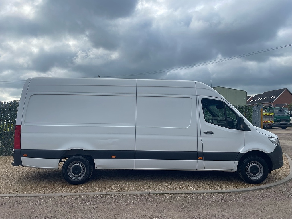 Mercedes-Benz Sprinter 315 Cdi Progressive White #5