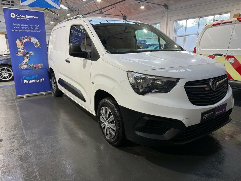 Vauxhall Combo Panel Van 1.5 Turbo D 2000 Edition L1 H1 Euro 6 S White