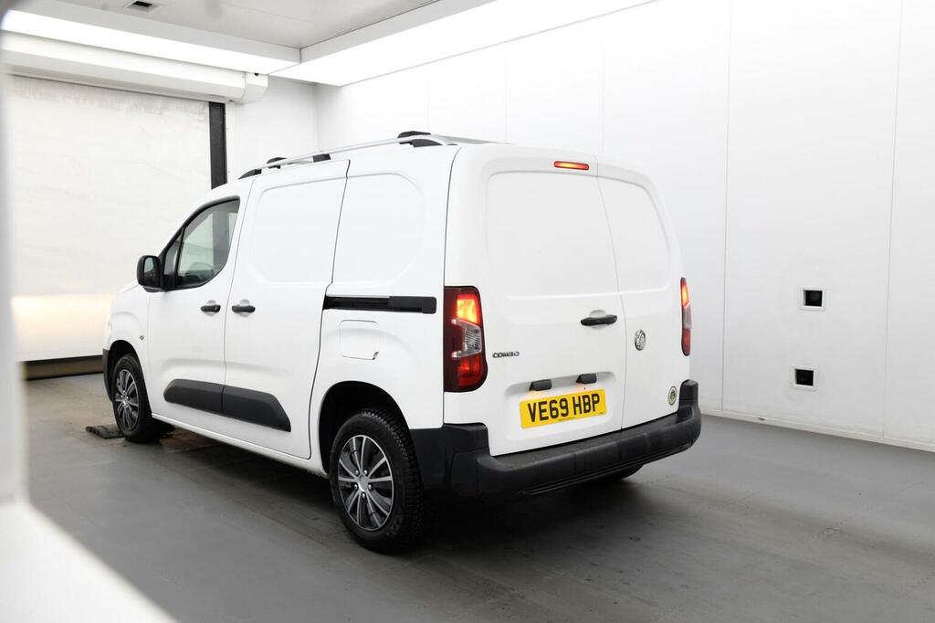 Vauxhall Combo Panel Van 1.5 Turbo D 2000 Edition L1 H1 Euro 6 S White #3