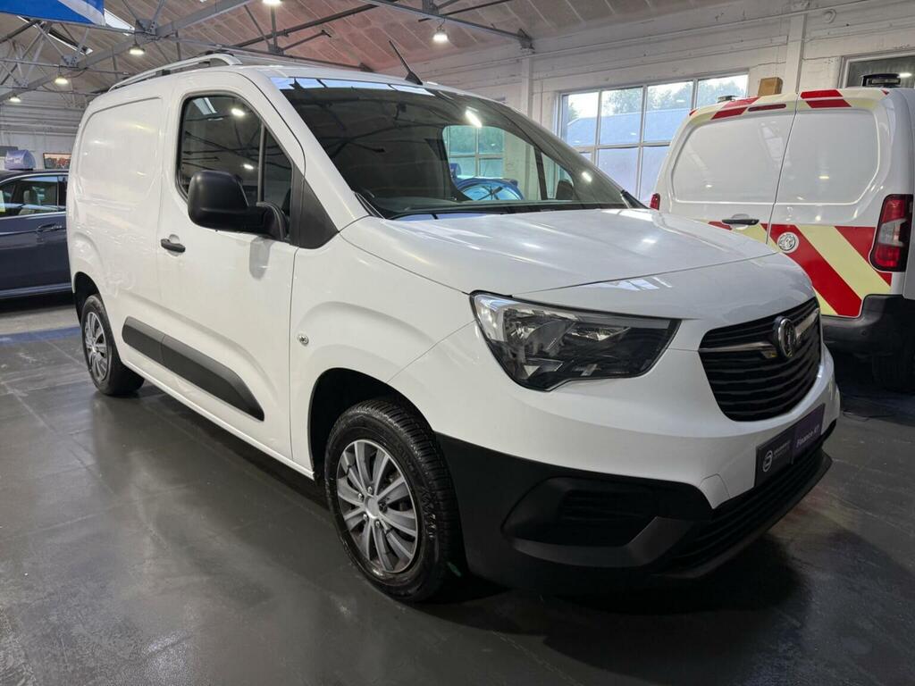 Vauxhall Combo Panel Van 1.5 Turbo D 2000 Edition L1 H1 Euro 6 S White #2