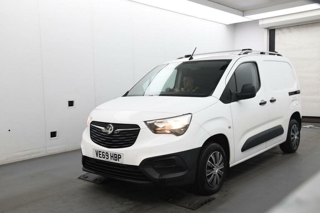 Vauxhall Combo Panel Van 1.5 Turbo D 2000 Edition L1 H1 Euro 6 S White #2