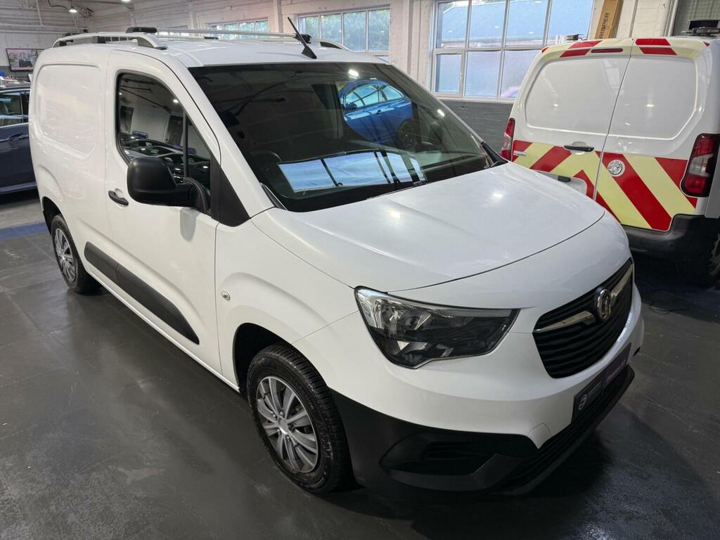 Vauxhall Combo Panel Van 1.5 Turbo D 2000 Edition L1 H1 Euro 6 S White #3
