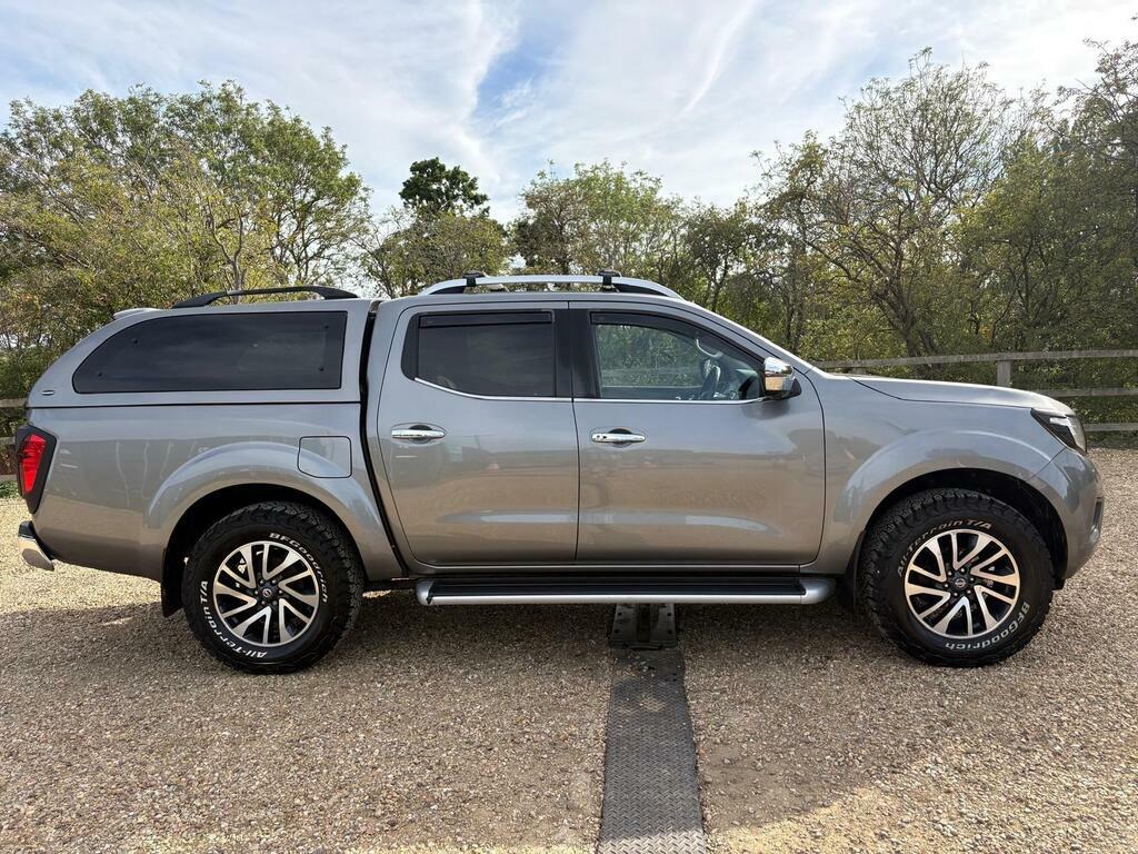 Nissan Navara 2L Tekna Grey #3