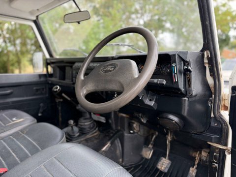 Land Rover Defender 90 Tdci County Silver #11