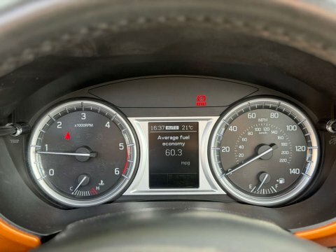 Suzuki Vitara 1.6 Sz4 1 Owner Car White #25