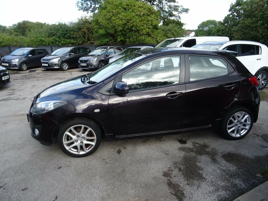 Mazda 2 1.5L Sport Red #4