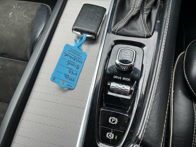 Volvo V90 2.0 D4 R Design Pro Geartronic Black #32