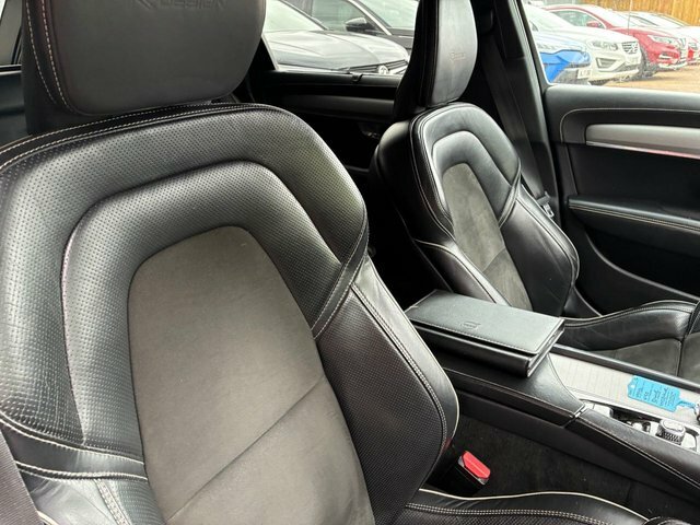 Volvo V90 2.0 D4 R Design Pro Geartronic Black #40