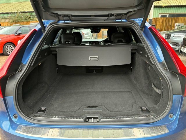 Volvo V90 2.0 D4 R Design Pro Geartronic Black #22