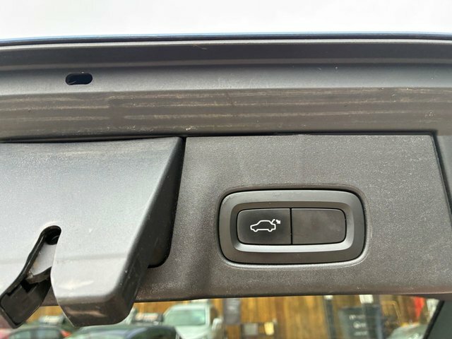 Volvo V90 2.0 D4 R Design Pro Geartronic Black #31