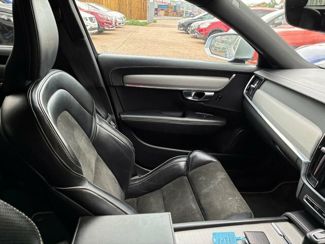 Volvo V90 2.0 D4 R Design Pro Geartronic Black #36